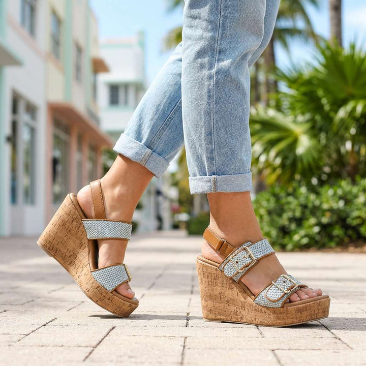 Alena | Sandály na klínku s přezkou