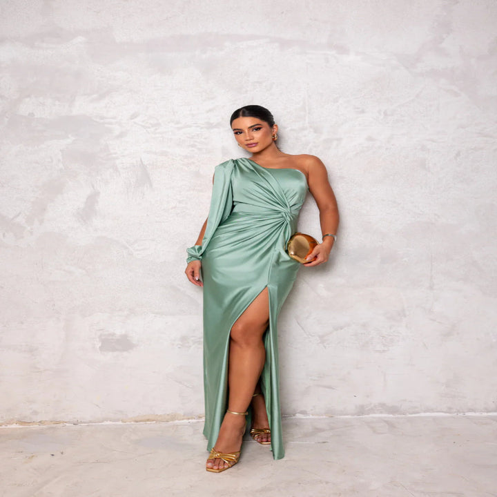 Zulaia’s - Robe Elara